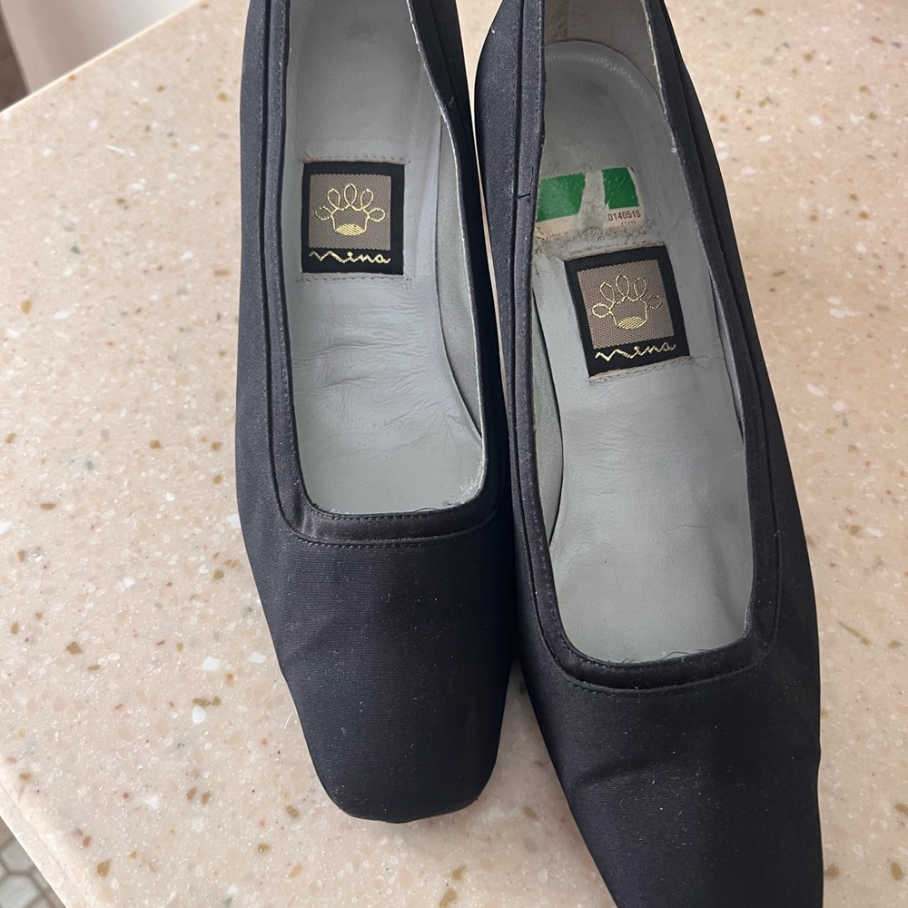 Nina Black Women's Flats